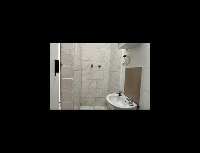 1 bed property to rent in LOTUS RIVER